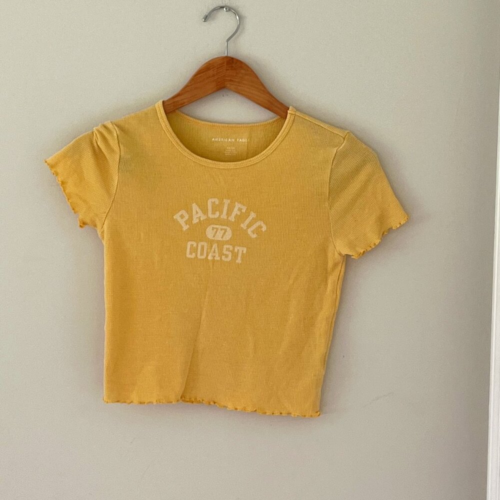 American Eagle Short Sleeve Yellow T-shirt Pacific Coast Size Small